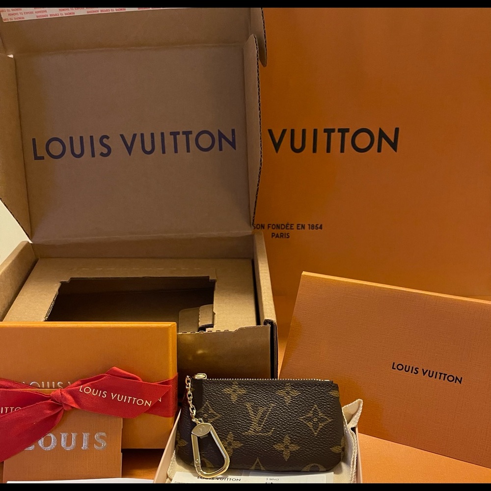 NEW! LV Authentic Key Pouch